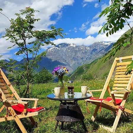 Cozy Hotel Kazbegi Exteriör bild