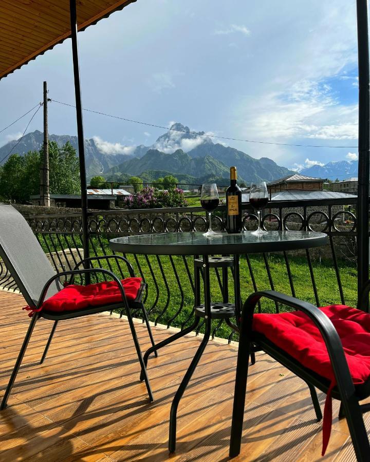 Cozy Hotel Kazbegi Exteriör bild