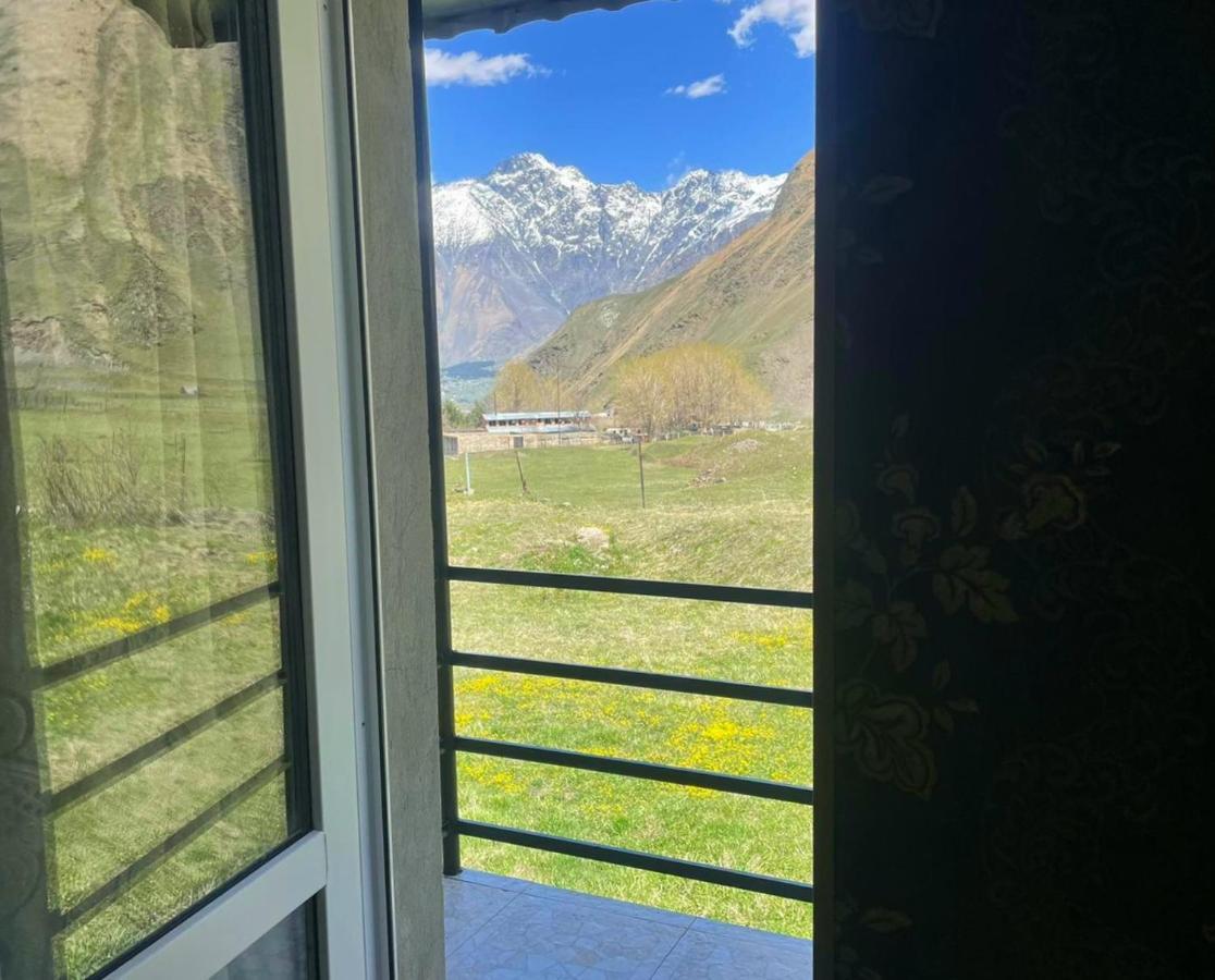 Cozy Hotel Kazbegi Exteriör bild